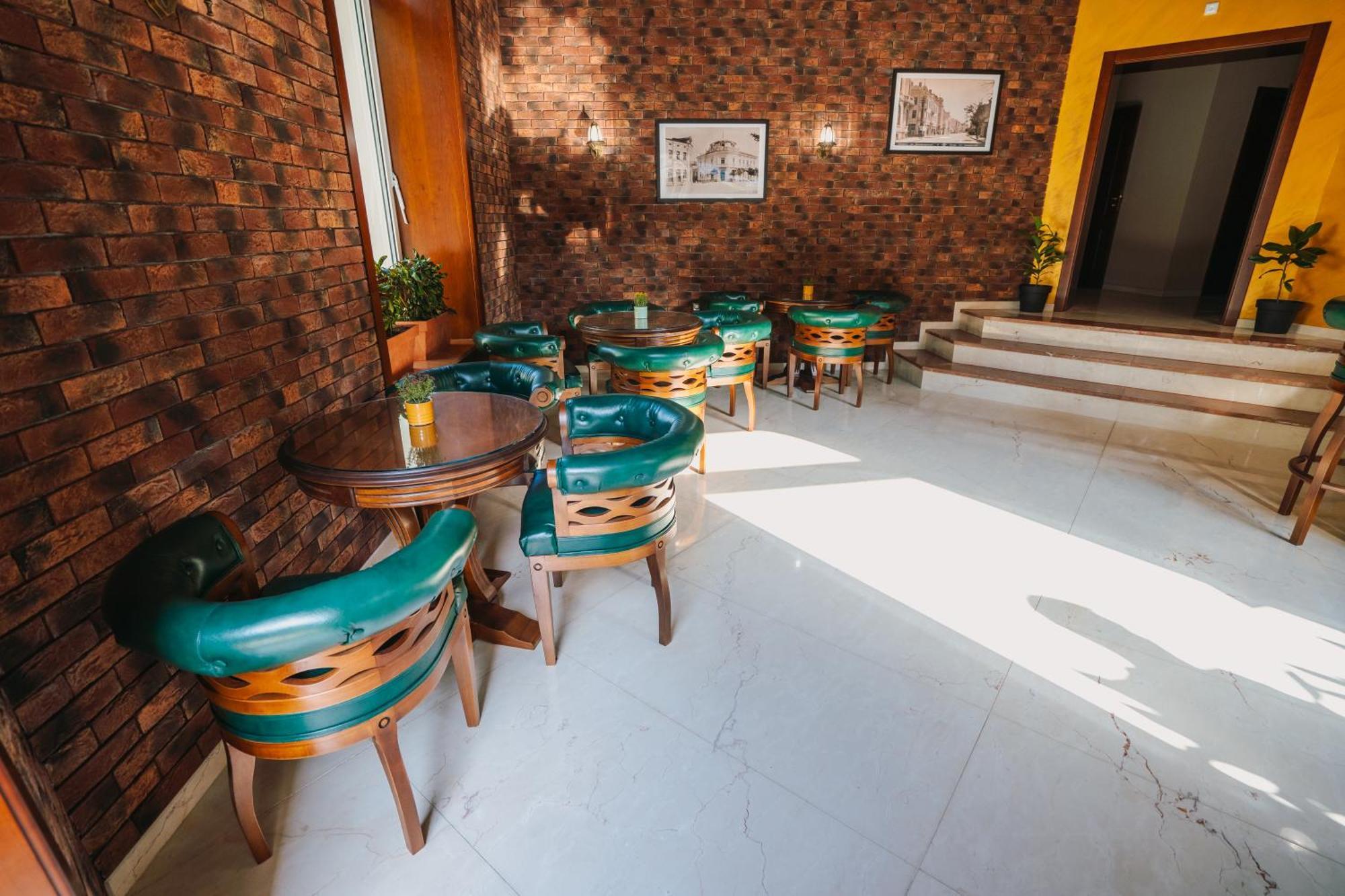 Хотел Театъръ Hotel Pleven Ngoại thất bức ảnh