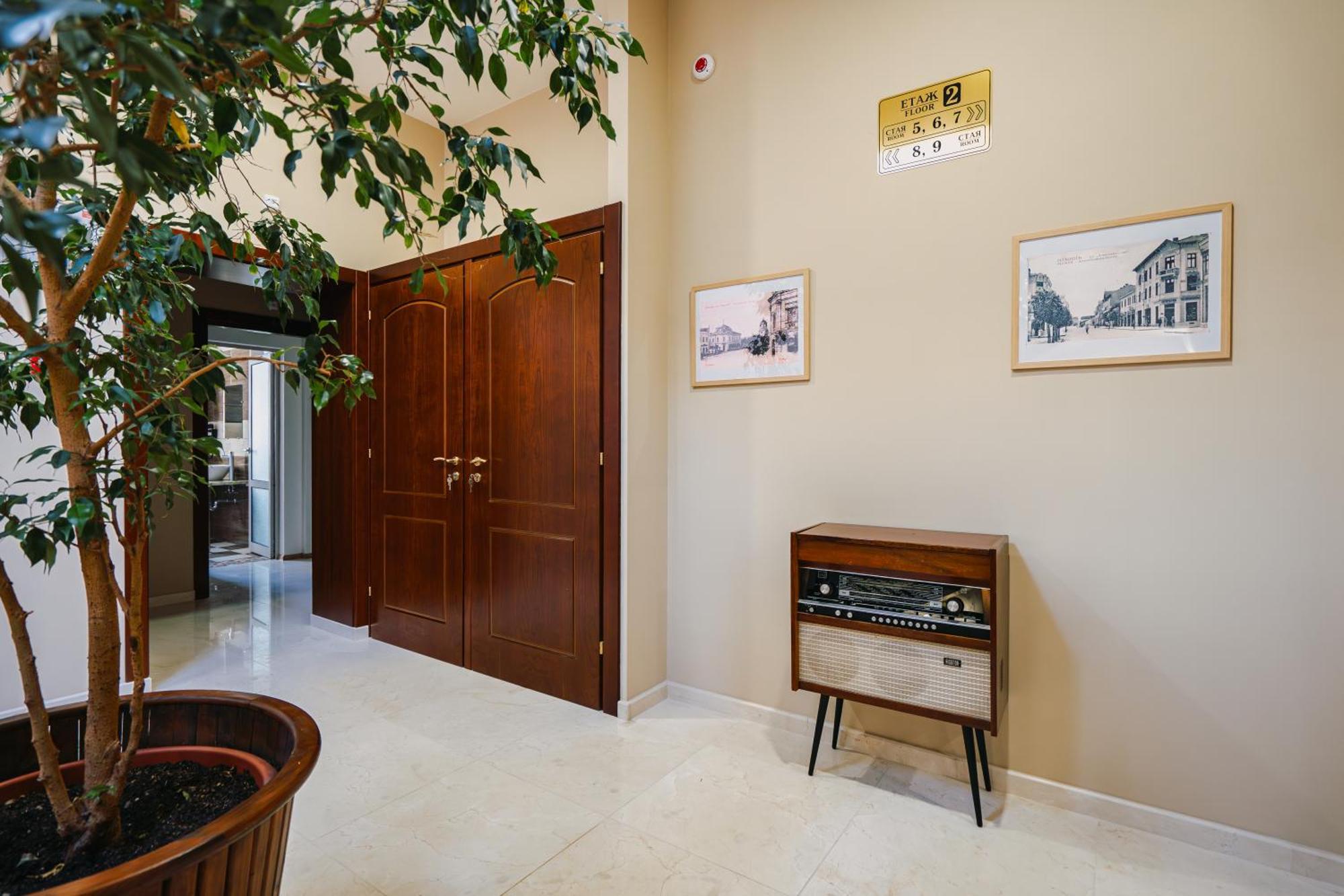 Хотел Театъръ Hotel Pleven Ngoại thất bức ảnh