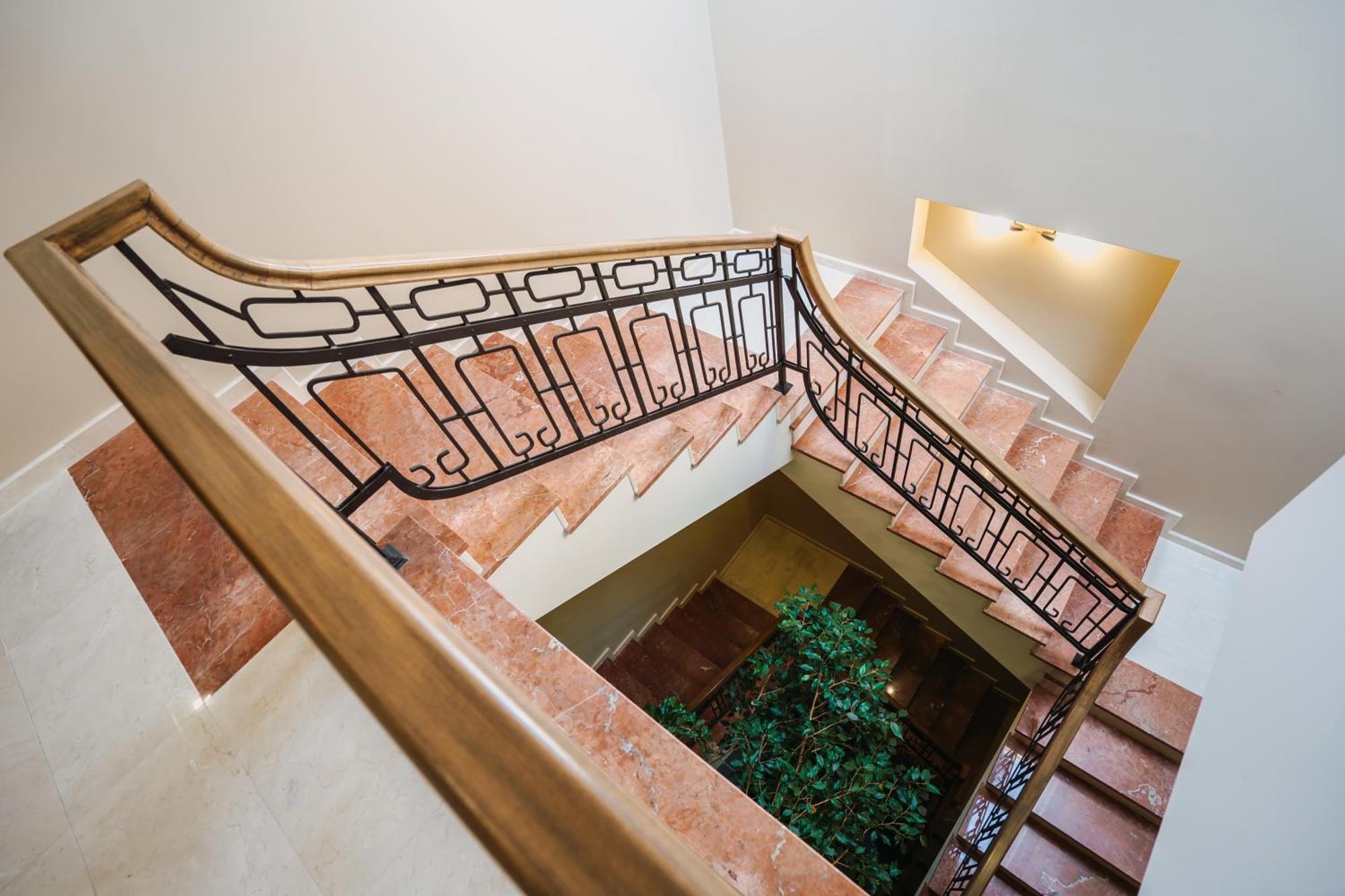 Хотел Театъръ Hotel Pleven Ngoại thất bức ảnh